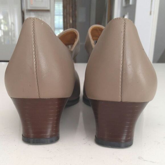 Womens leather Mary Jane style block heel Made in USA size 10 comfort bone color - Picture 3 of 10